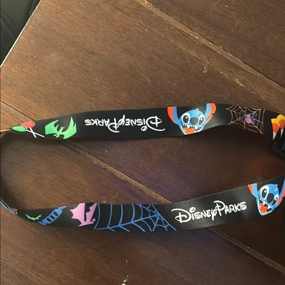 Limited edition Vampire Stitch Popcorn Bucket - Picture 6 of 6